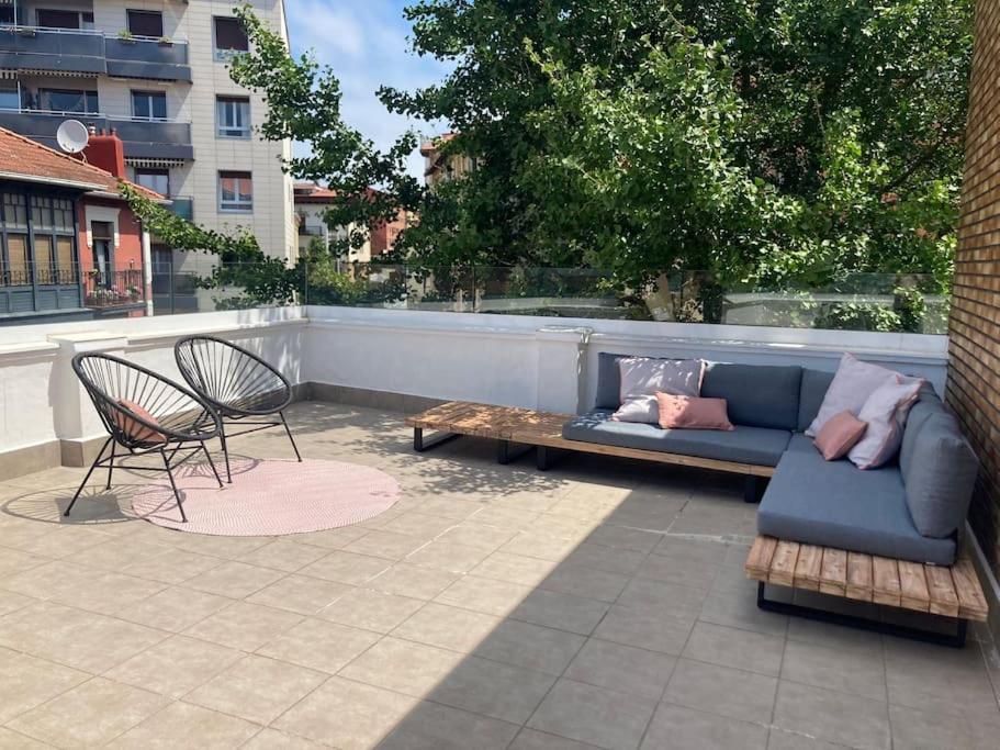 Ático con preciosa terraza en Algorta Appartamento Getxo Esterno foto